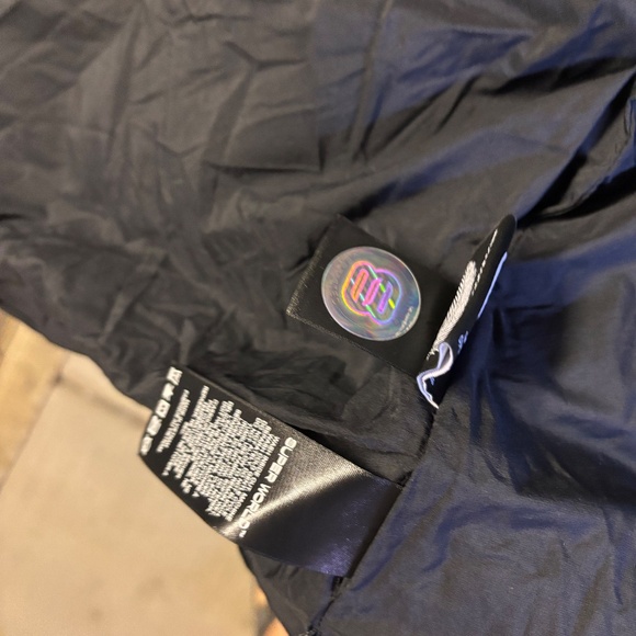 New womens large Aritzia Super Puff 2 O  Waterproof coat - Picture 7 of 7